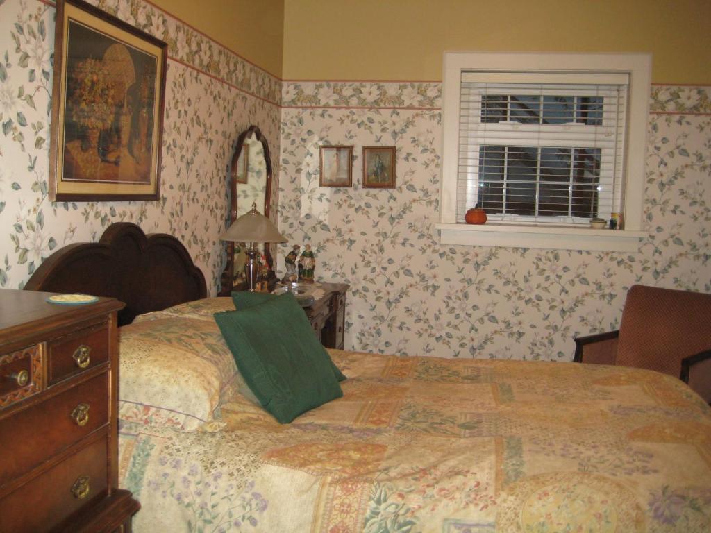 Point Grey Guest House Ванкувер Номер фото