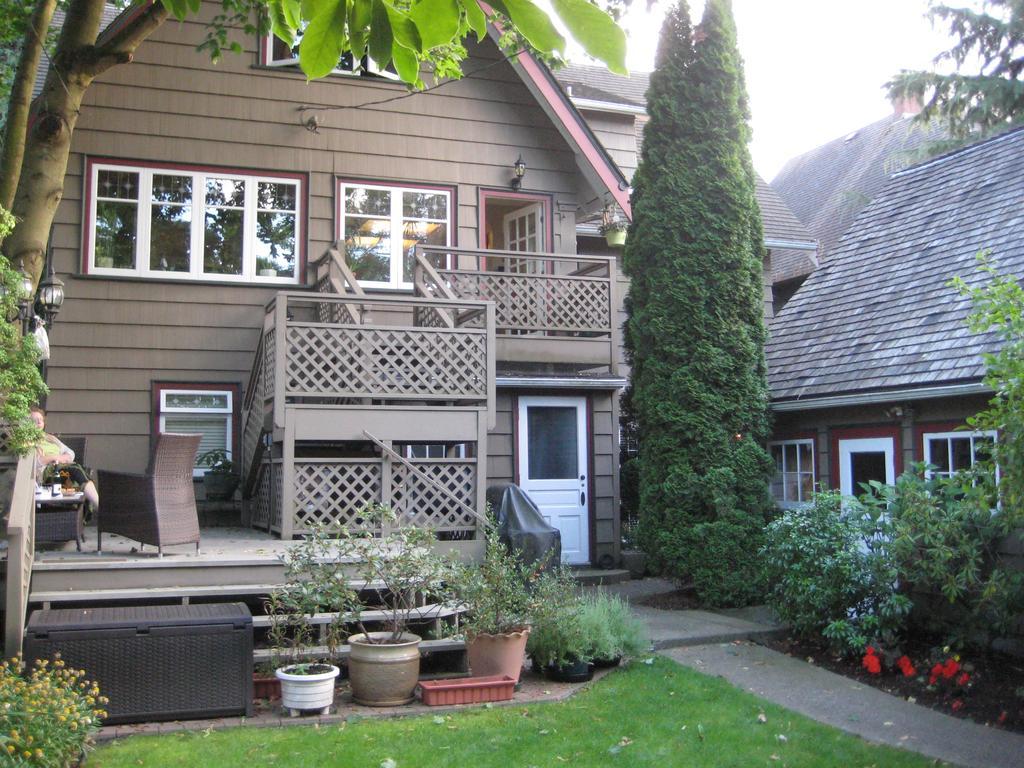 Point Grey Guest House Ванкувер Екстер'єр фото